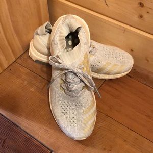 adidas Ultraboost DNA Running Shoes  size 5.5. In need of insoles